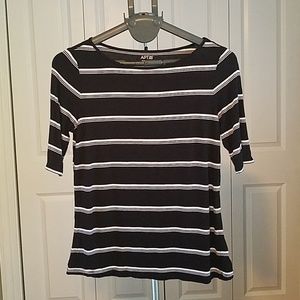 Apt 9 elbow sleeve tshirt